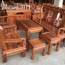 SƠN LẠI BÀN GHẾ TP DĨ AN