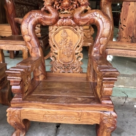 SƠN LẠI ĐỒ GỖ PHƯỜNG NHIÊU LỘC