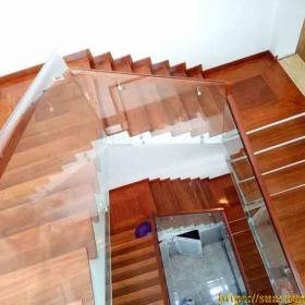 SỬA CHỮA CẦU THANG QUẬN 11